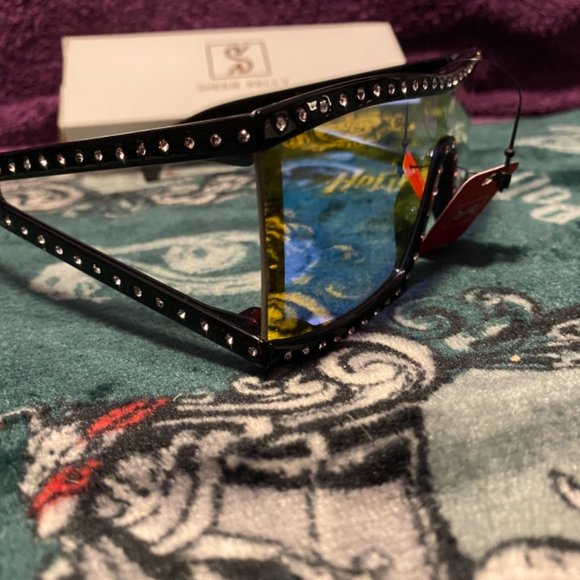 Neiman Marcus Sheen Kelly FUTURE Sunglasses - Picture 2 of 4